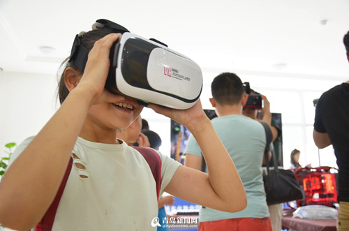 青岛新闻网：青岛中小学生有了创客基地 可现场体验高科技_副本.jpg