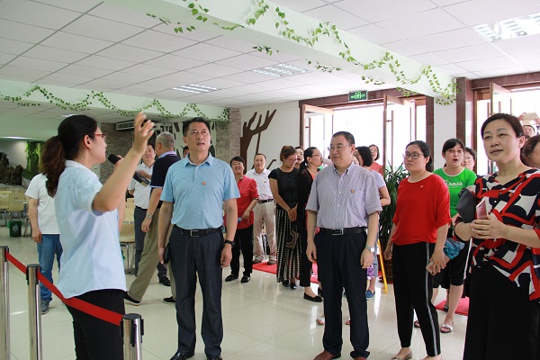 IMG_1237s.jpg IMG_1237s.jpg