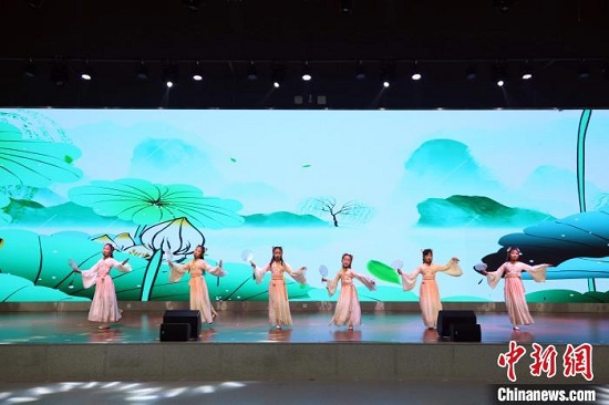 b42f5c1d-5aee-4711-99d4-52552720db96_zsite.jpg