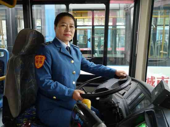 张莉2.jpg 张莉2.jpg